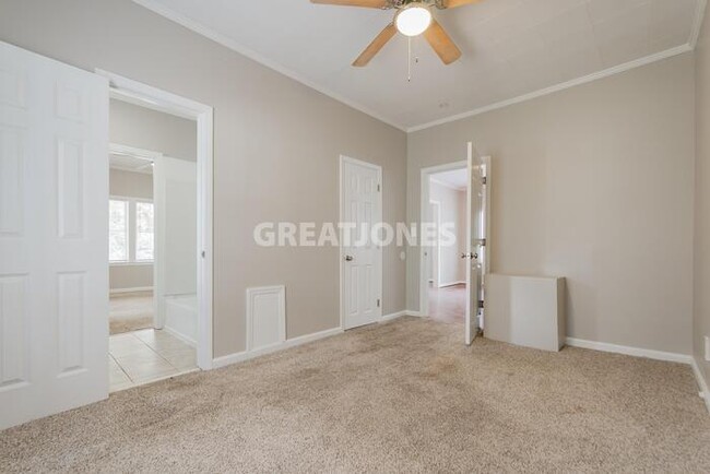 Building Photo - 1409 Highland Ave