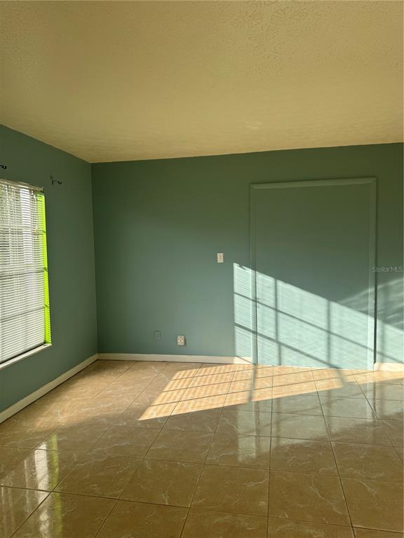 Foto del edificio - 2223 Village Ct