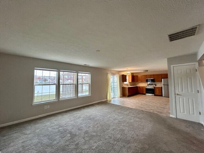 Foto del edificio - Charming 3-Bedroom, 2.5-Bath Home with Lof...