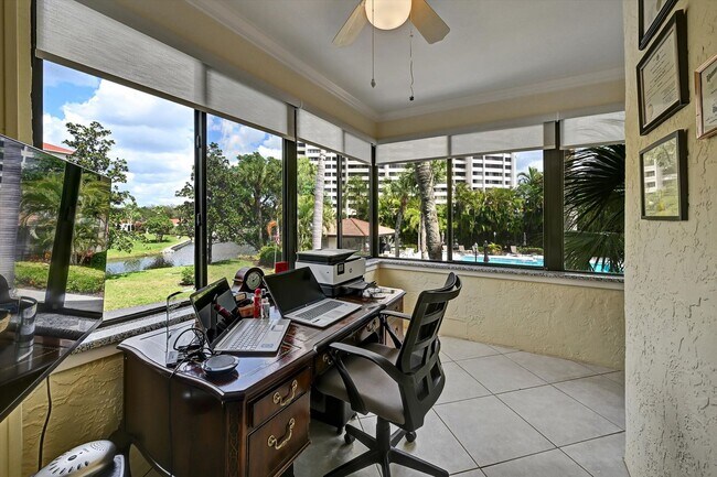 Foto del edificio - Waterfront! Annual Lease,  2 bedroom 2 bath plus bonus room
