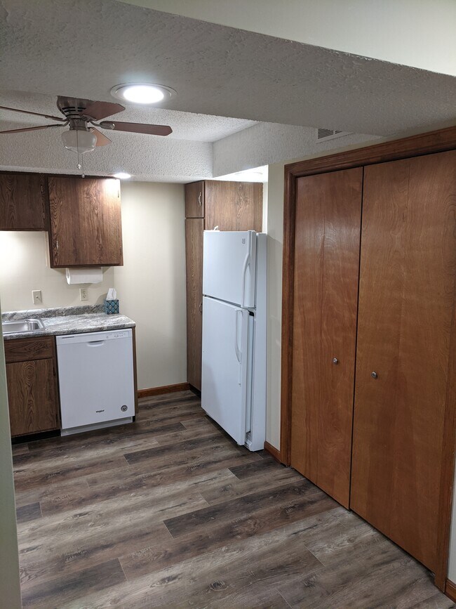 Kitchen - 413 S 12th St