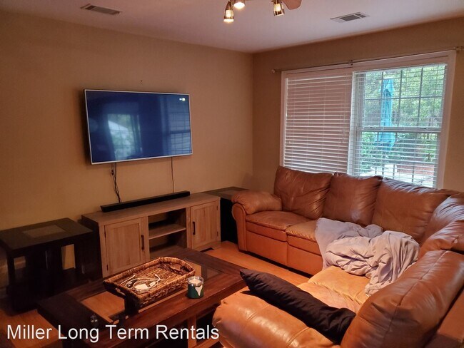 Building Photo - 3 br, 3 bath House - 238 Ceasar Place