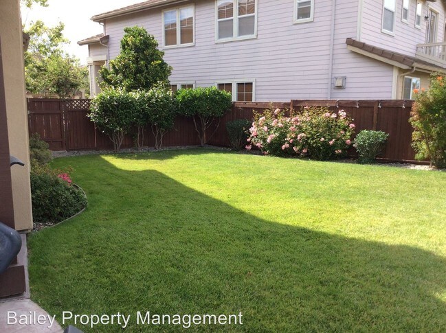 Foto del edificio - 4 br, 2.5 bath House - 85 Kingfisher Dr.