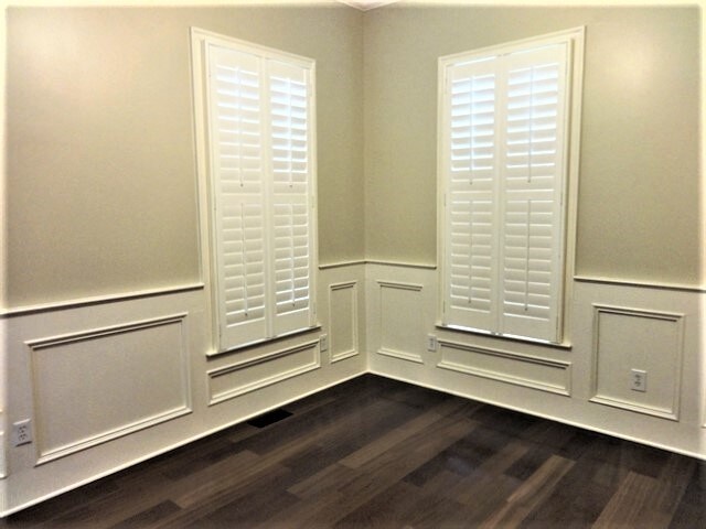 Building Photo - 246 River Oak Drive
