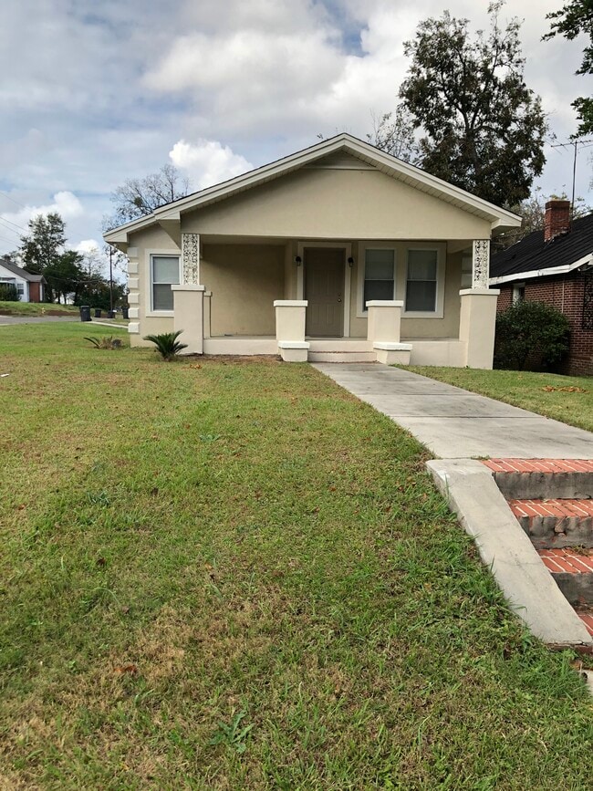 Building Photo - 1939 Martin Luther King Jr Blvd