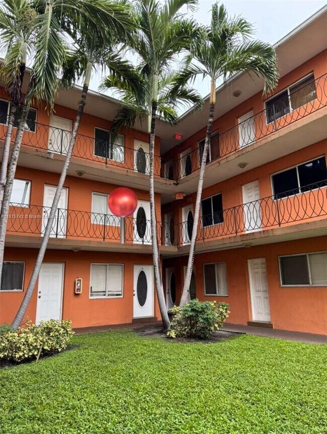 Foto del edificio - 2330 NW 11th St