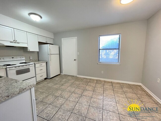 Foto del edificio - Great End-Unit Townhouse in Fort Walton Beach!
