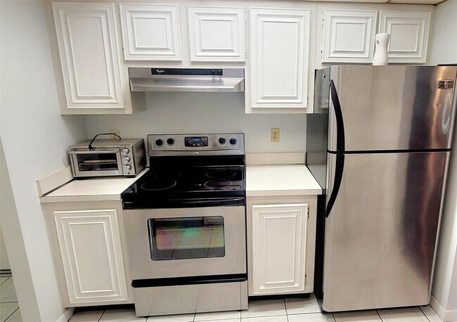 Foto del edificio - 1009 N Ocean Blvd