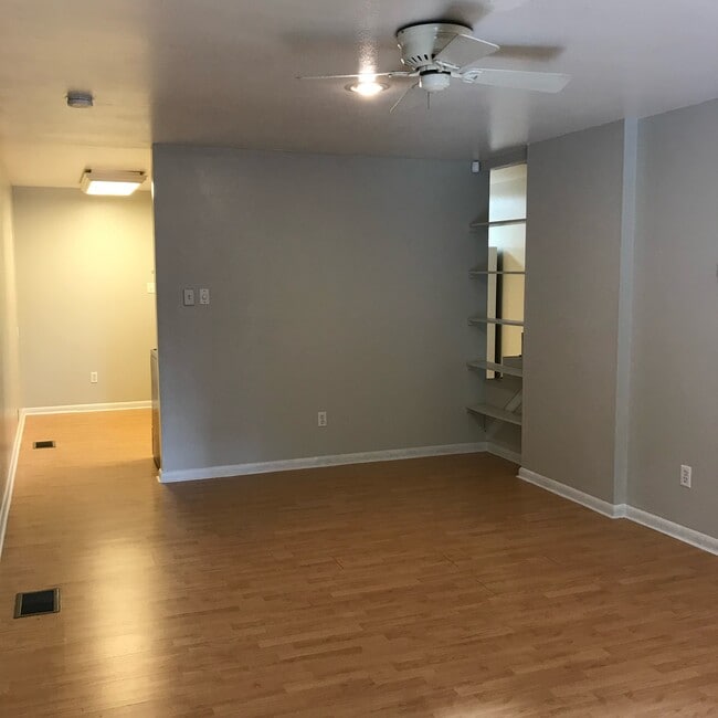 Living room to front - 1547 Nicholson Dr