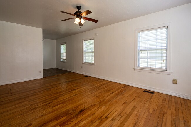 Living Room - 806 S Blakeley St
