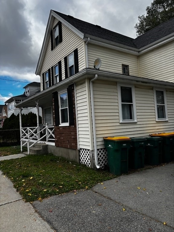 Foto del edificio - 385 Nahatan St