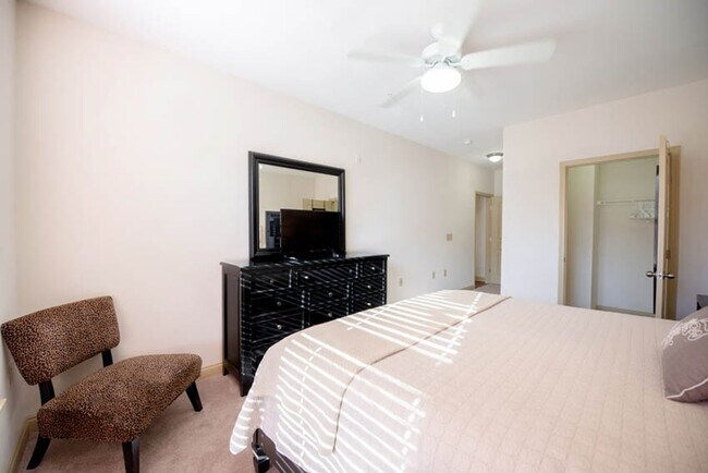 Foto del edificio - 3373 Renaissance Park Pl