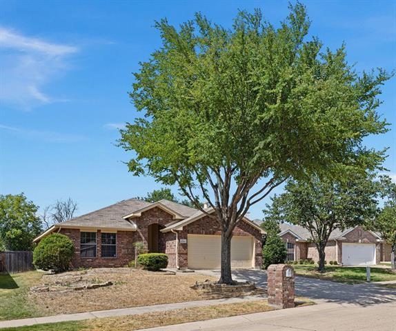 Building Photo - 9304 Warren Dr