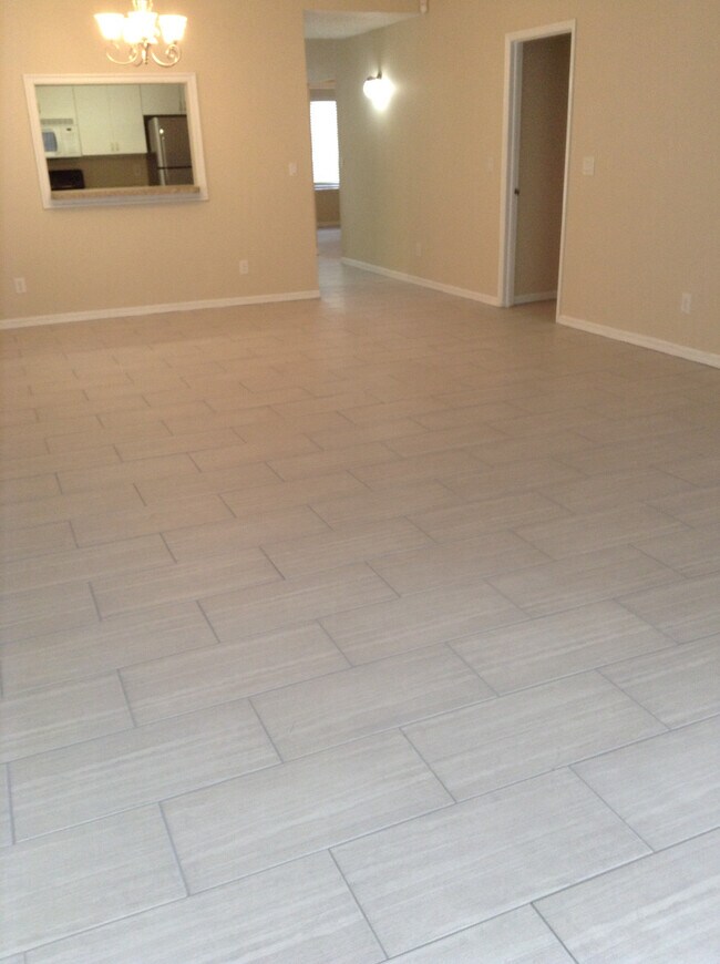 Building Photo - 4898 SE Salvatori Rd