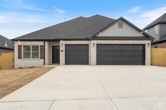 Building Photo - 6602 SW Spindle St