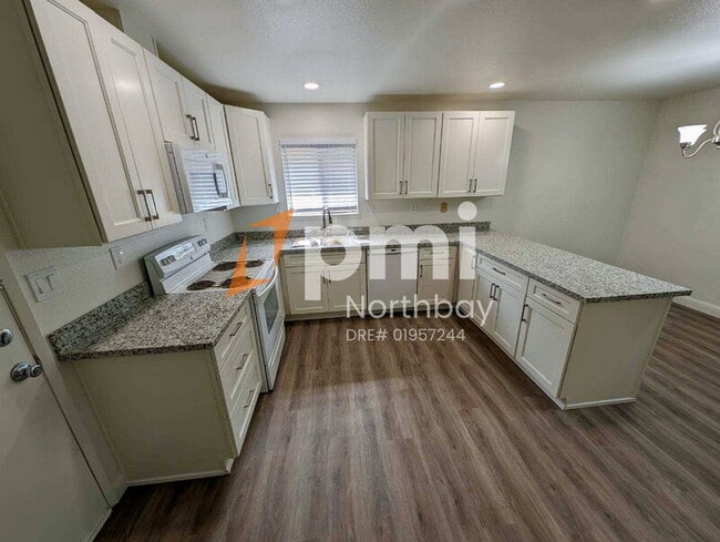 Building Photo - 677 Cordelia Cir
