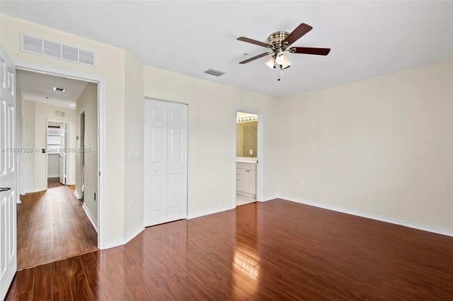 Foto del edificio - 12421 SW 50th Ct