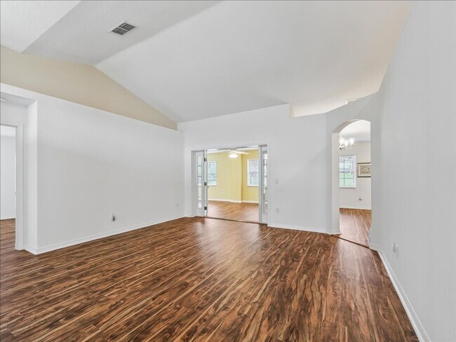 Foto del edificio - Stunning and meticulously cared for 3/2 in...