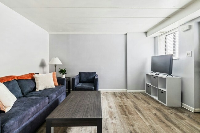 Photo - 1115 Mary Ann St Apartment