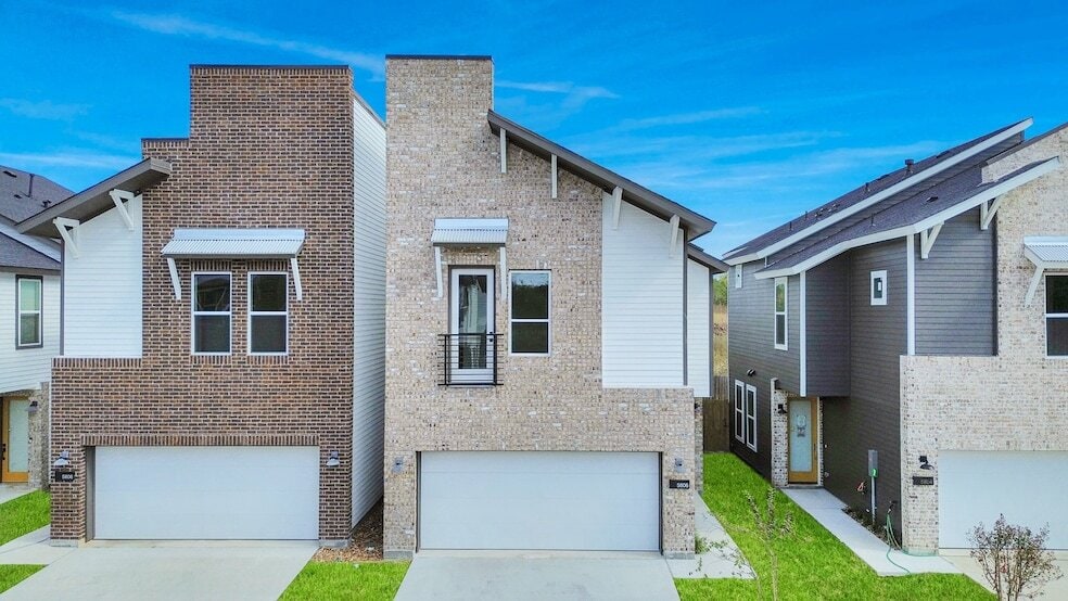 Primary Photo - 5806 Francis Oak Ln