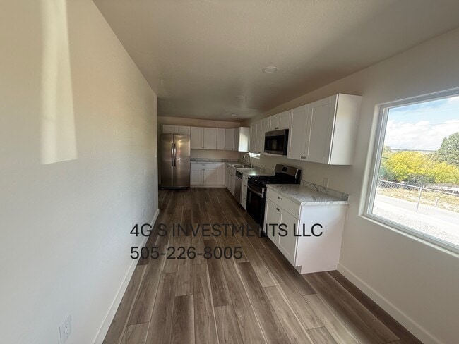 Building Photo - 235 Arriba Ave