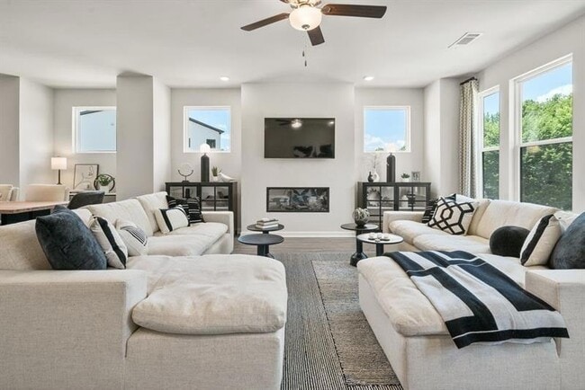 Photo - 323 Sammon Wy Townhome