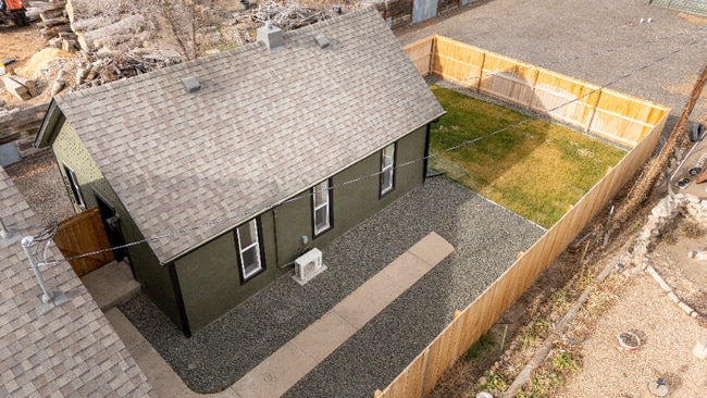 Building Photo - 1112 1/2 11th St