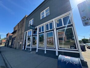 Building Photo - 401 N 6th St