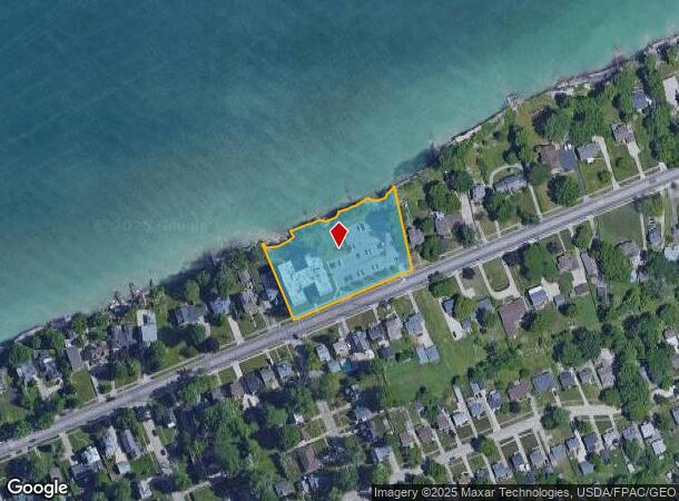 Building Photo - The Overlook