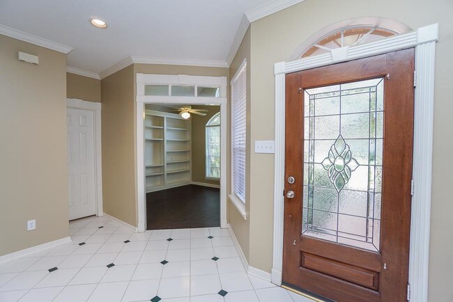 Foto del edificio - 1907 Fantasy Woods Dr