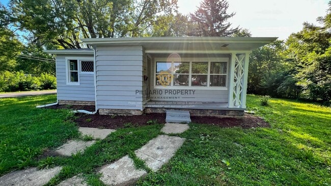 Building Photo - New Year, New Home Special !!!! $200 OFF -...