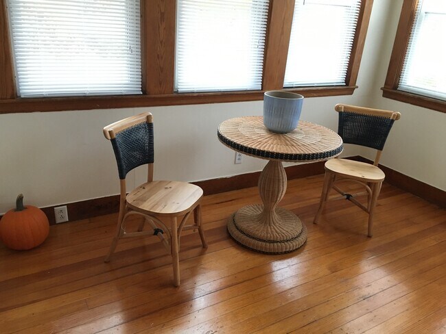 Building Photo - 52 Medway Rd