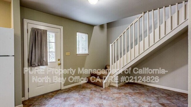 Foto del edificio - 236 Pleasant Ave
