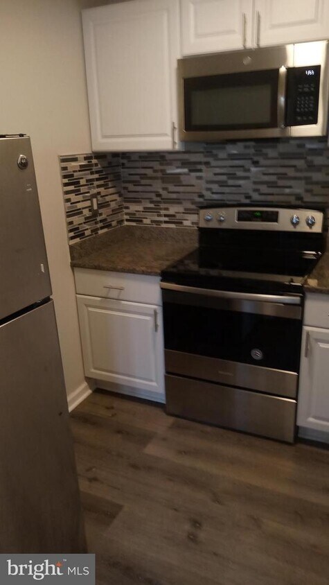 Foto principal - 810 Christopher Pl