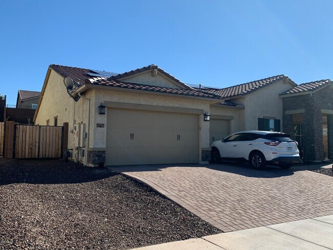 Building Photo - 25497 N 103rd Ave