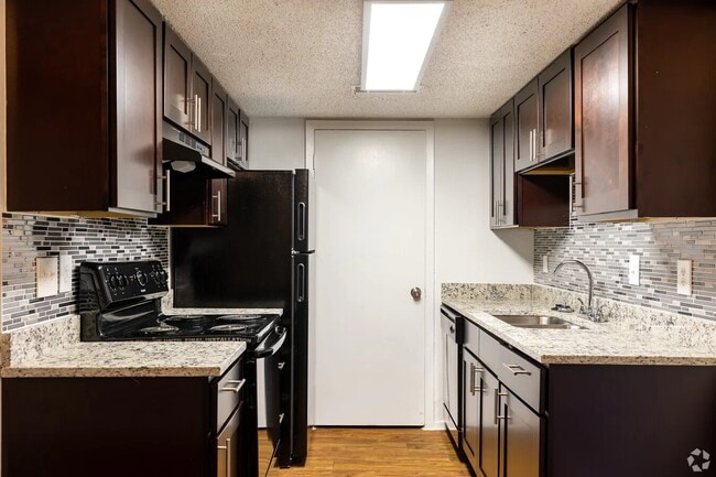 Photo - 1901 Lakeview Cir (Lewisville, TX) Apartment