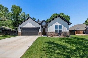 Building Photo - 1418 Cheyenne Trail