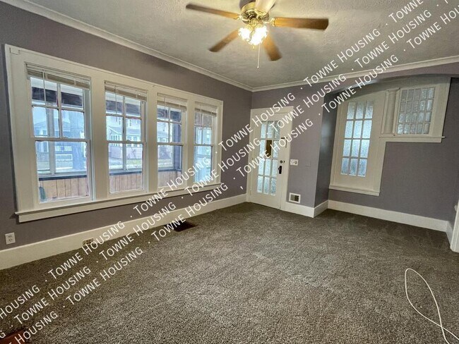 Foto del edificio - 640 Magee Ave