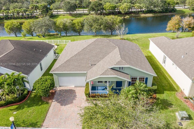 Foto del edificio - 10671 SW Waterway Ln