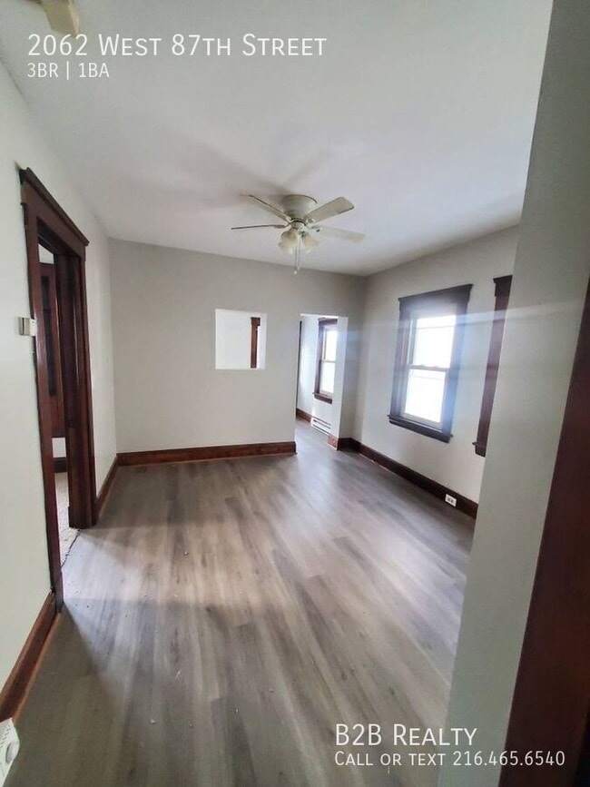 Building Photo - 2062 W 87th St