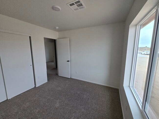 Foto del edificio - 7345 E 45th Pl