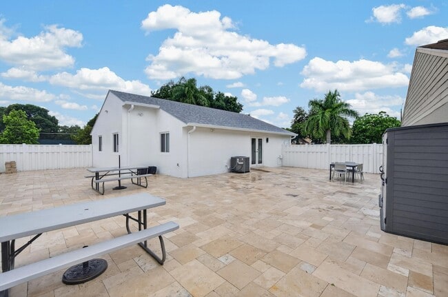 Foto del edificio - 1271 SW 85th Terrace