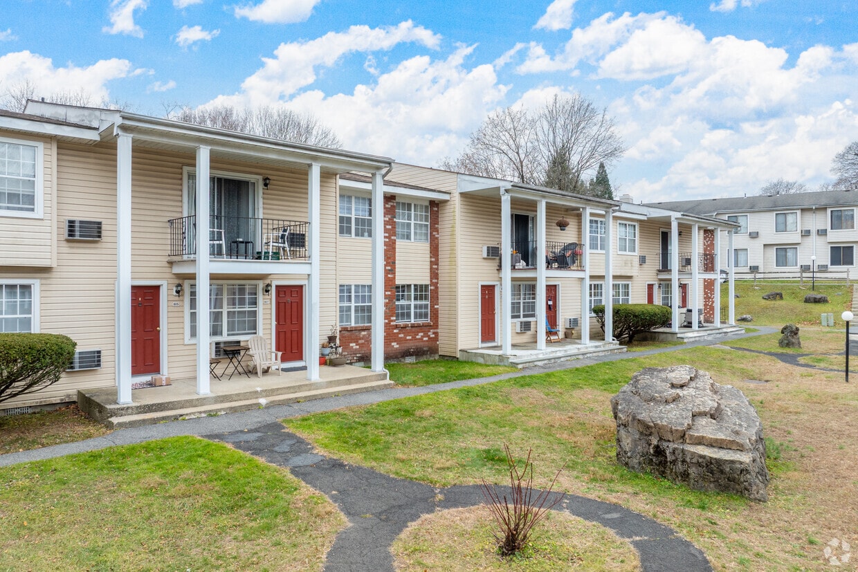 Primary Photo - Woodbury Gardens