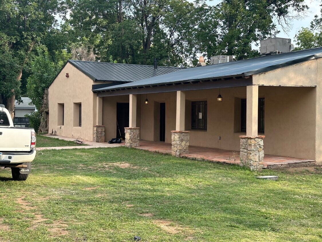 Foto principal - 609 6th St