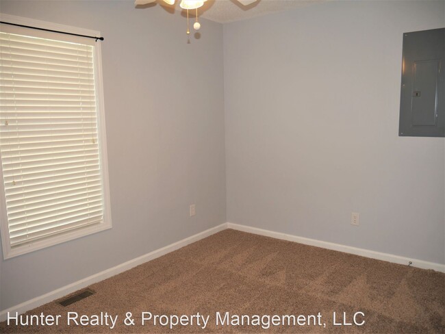 Building Photo - 3 br, 2 bath House - 4760 Leprechaun Lane