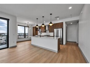 Building Photo - 640 Wisconsin Ave N