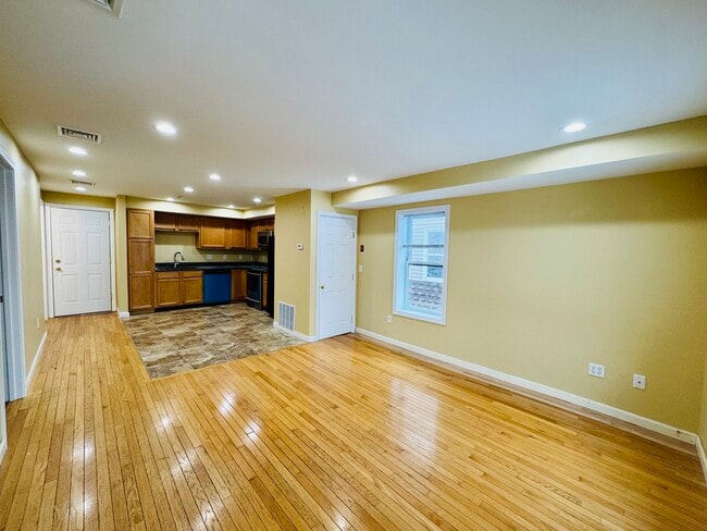 Building Photo - 163 Atwells Ave