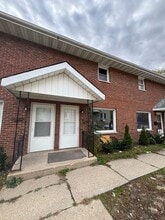 Building Photo - 3308 Sablewood Dr