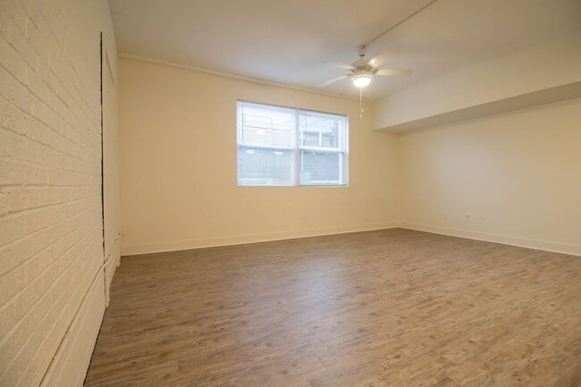 Interior Photo - The Press