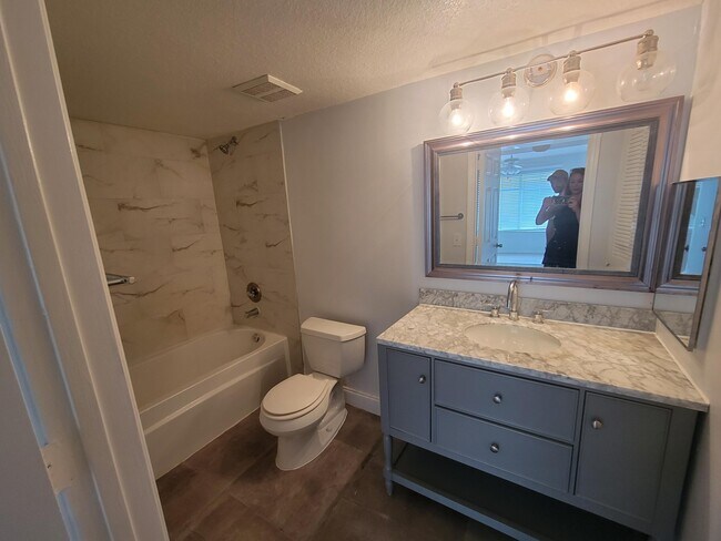 Building Photo - 4101  San Marino Boulevard 107 West Palm B...